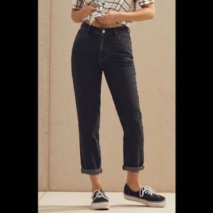 NWT Black Pacsun Mom Jean Size 25